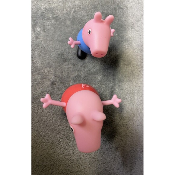 Peppa Pig and her brother George Pig Figurine Toy Set - Picture 6 of 9